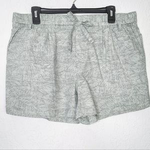 Women's Columbia 100% Organic Cotton Shorts Size L XL Lightweight Shorts Elastic